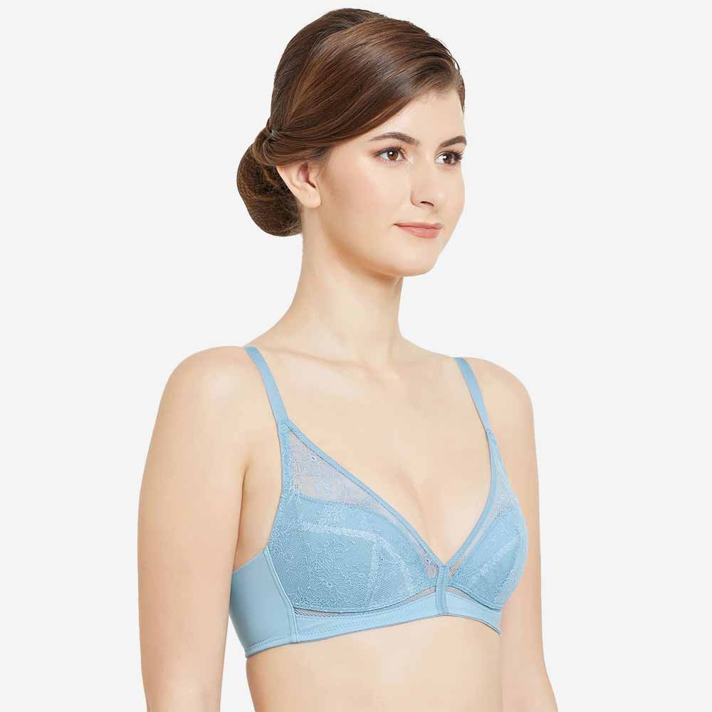 Looping Padded Non-wired  3/4th Cup Everyday Wear Medium coverage Lace Bra - Blue