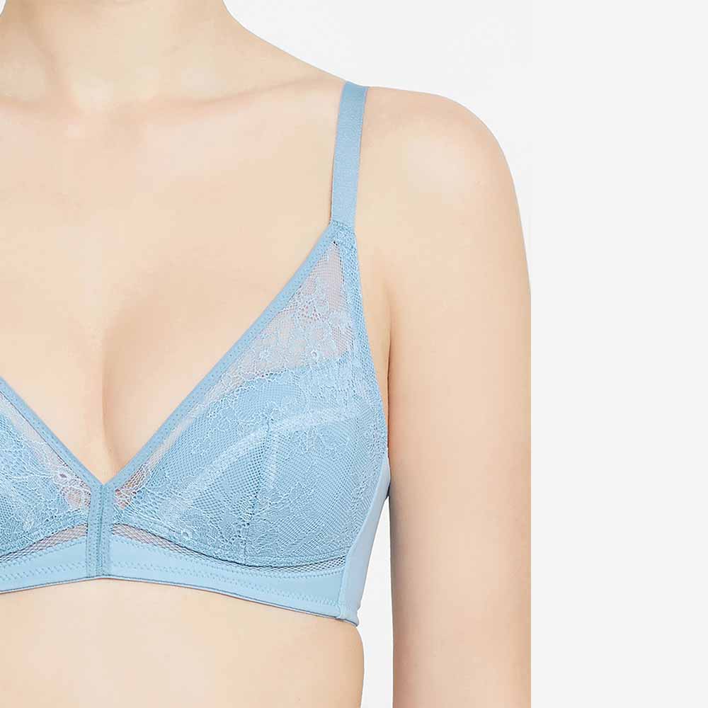 Looping Padded Non-wired  3/4th Cup Everyday Wear Medium coverage Lace Bra - Blue