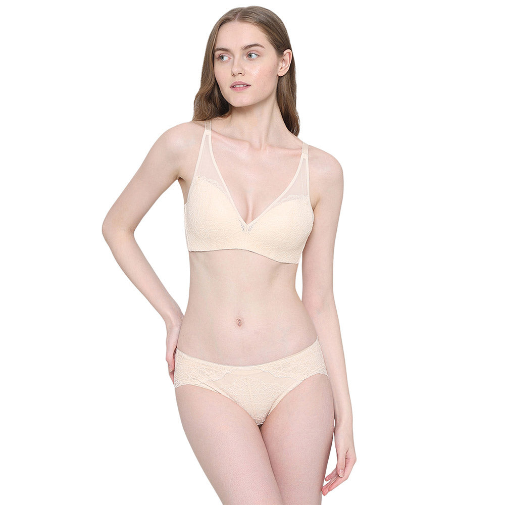 Emma Lace Padded Non-wired 3/4th Cup Bridal Wear Medium coverage Lace Bra - Beige