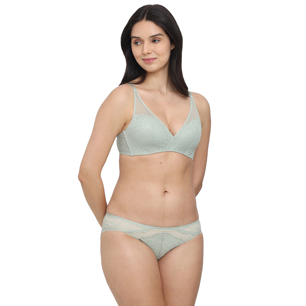 Emma Lace Low Waist Medium Coverage Bridal Wear Lace Bikini Panty - Green