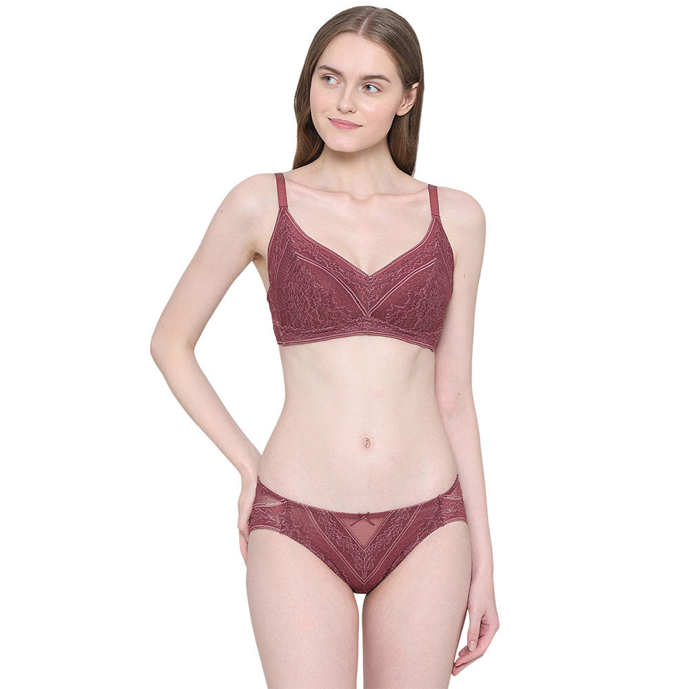 Lucy Padded Non-Wired 3/4th Cup Bridal Wear Medium coverage Fashion Bra - Burgandy