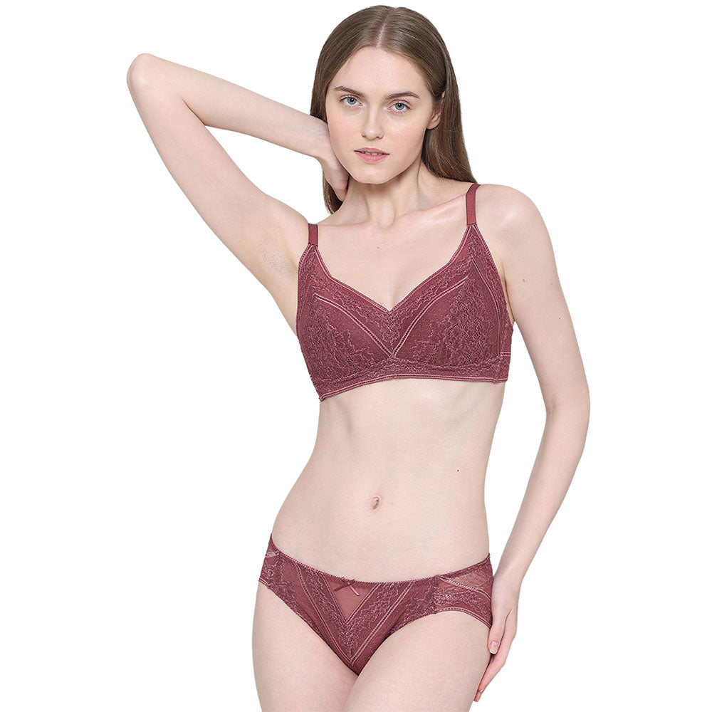 Lucy Padded Non-Wired 3/4th Cup Bridal Wear Medium coverage Fashion Bra - Burgandy
