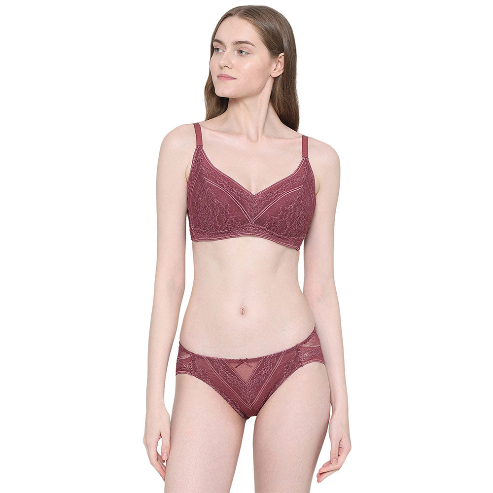 Lucy Low Waist Medium Coverage Bridal Wear Lace Bikini Panty - Burgandy