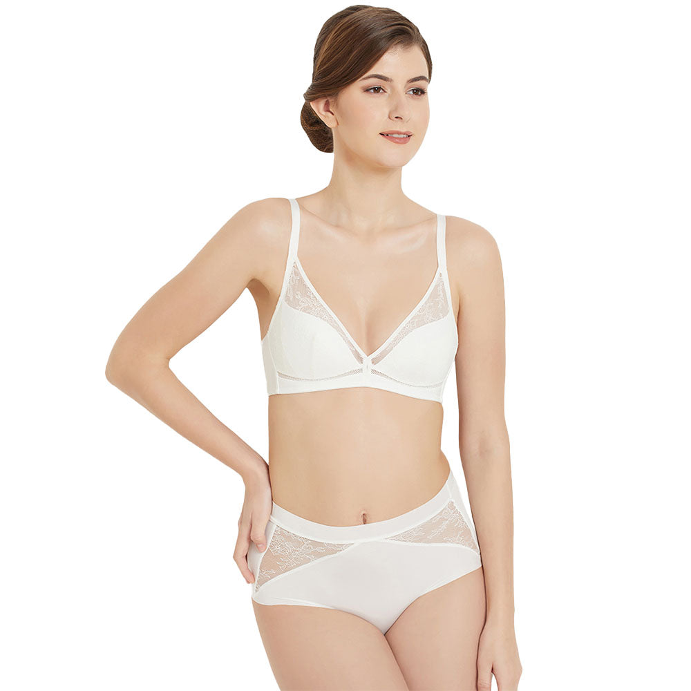 Looping Padded Non-wired  3/4th Cup Everyday Wear Medium coverage Lace Bra - Ivory